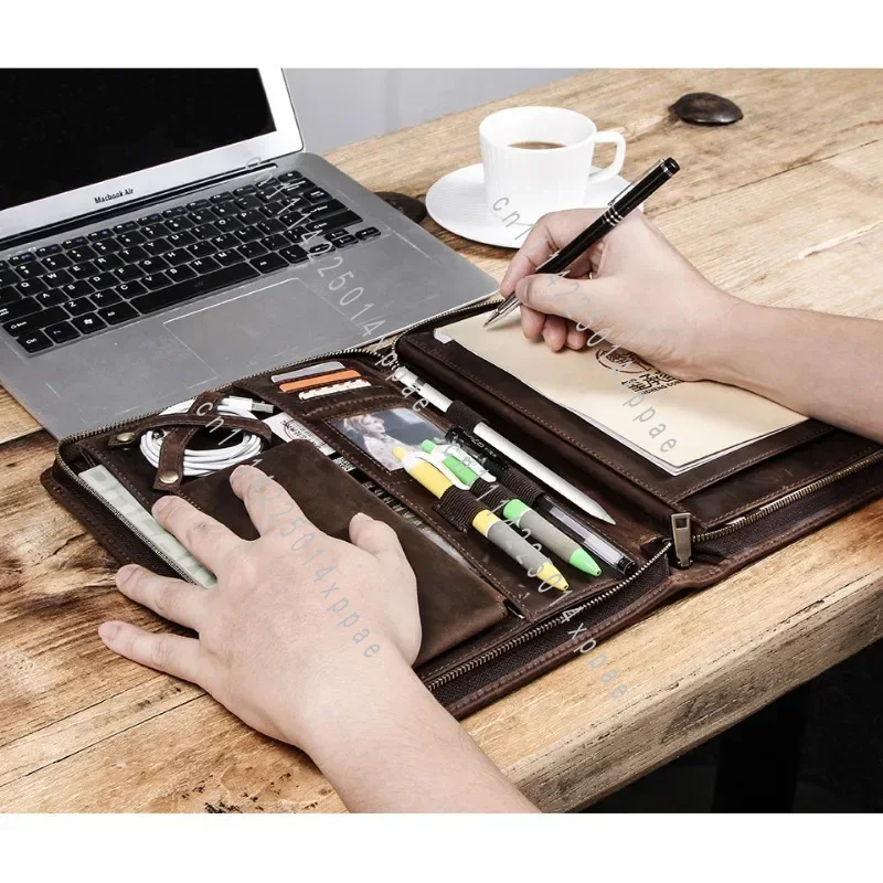 Skórzana torba do przechowywan – Tech Accessories For A Tablet recenzja i cena