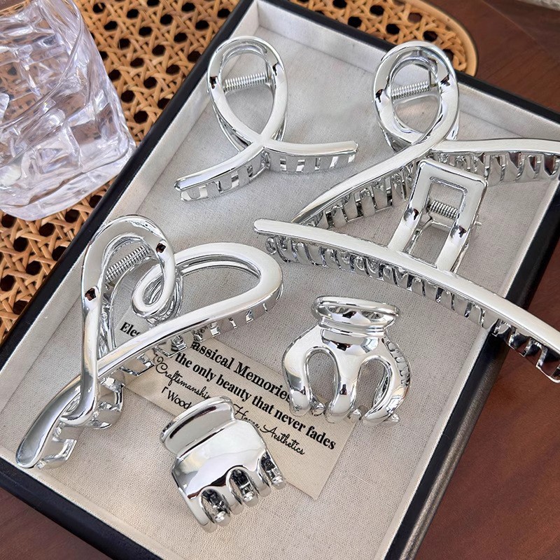 Elegancka srebrna spinka do wł – Hi Tech Accessories recenzja i cena