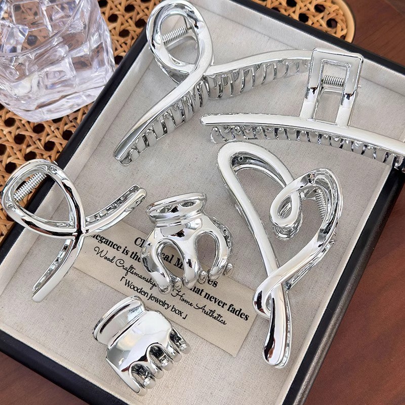 Elegancka srebrna spinka do wł – Hi Tech Accessories recenzja i cena