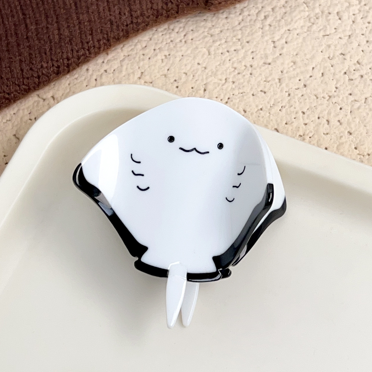 Nowa spinka do włosów w kształ – Hi Tech Accessories recenzja i cena